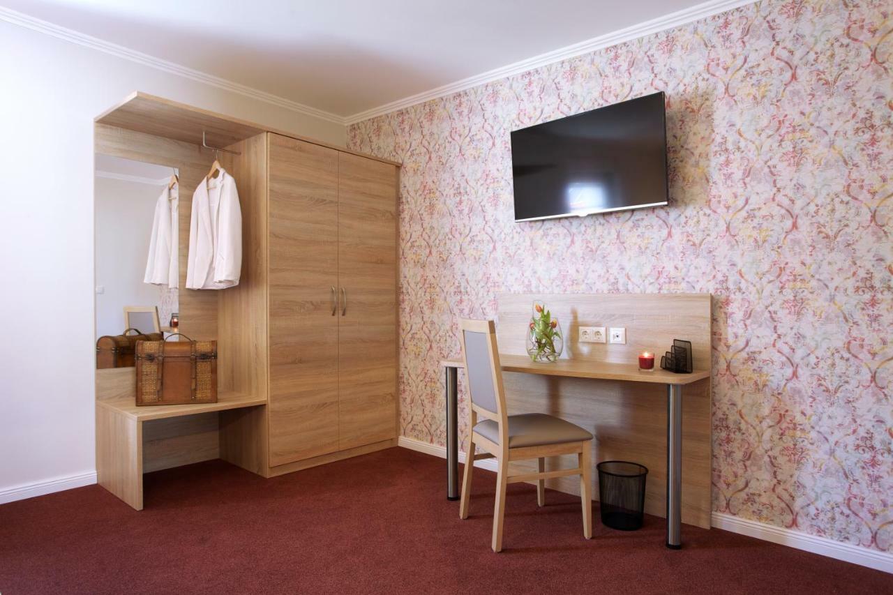 Pension Kalinde Weinboehla ภายนอก รูปภาพ