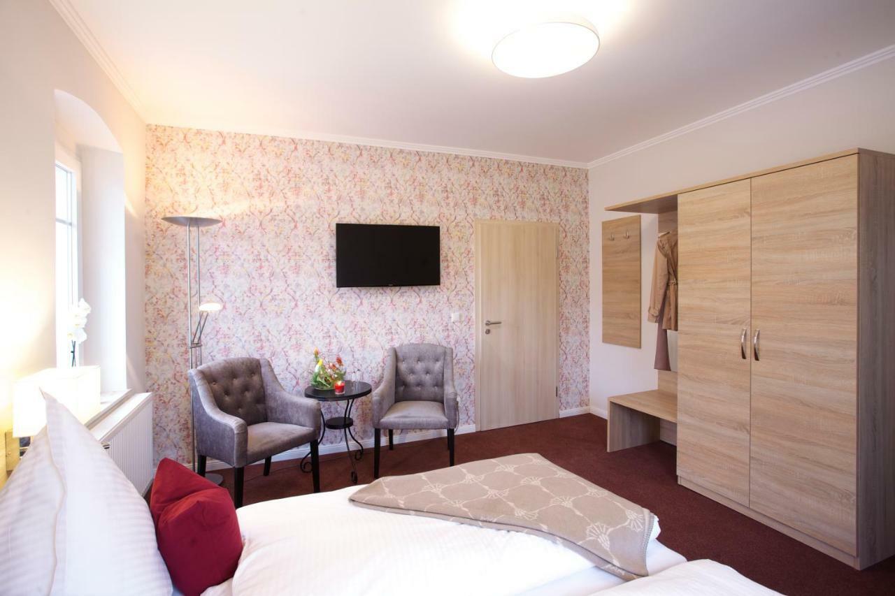Pension Kalinde Weinboehla ภายนอก รูปภาพ
