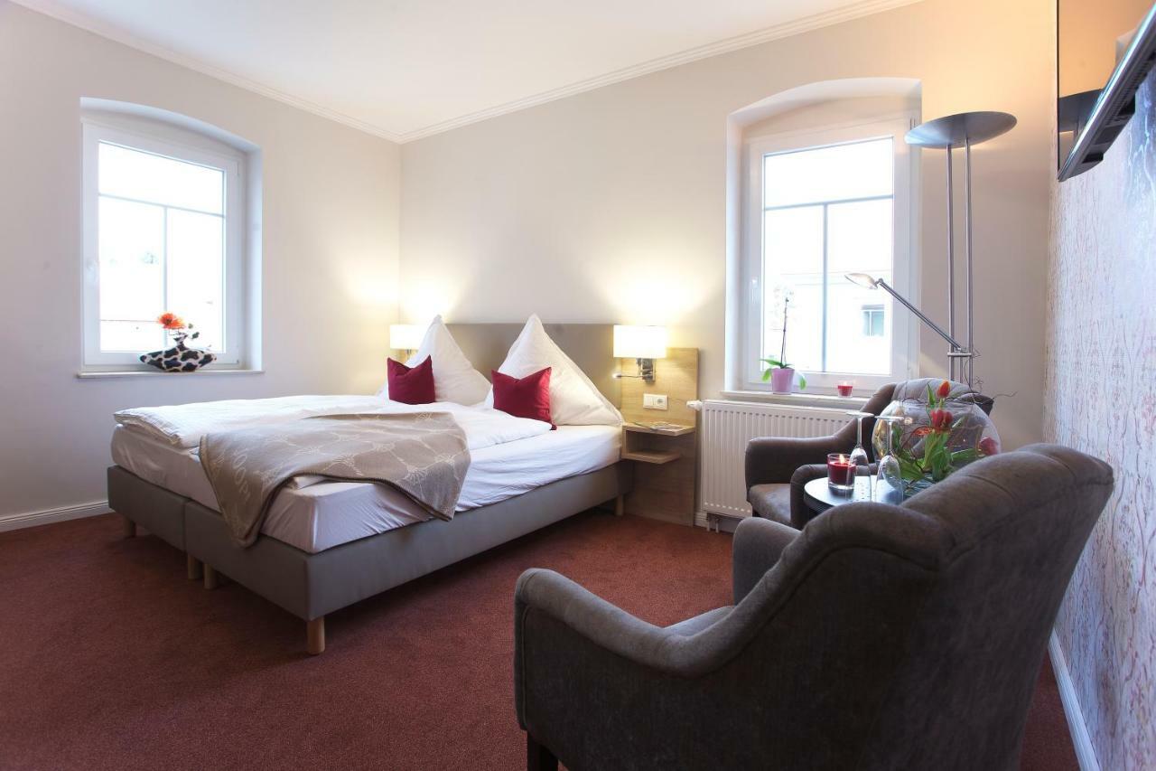 Pension Kalinde Weinboehla ภายนอก รูปภาพ